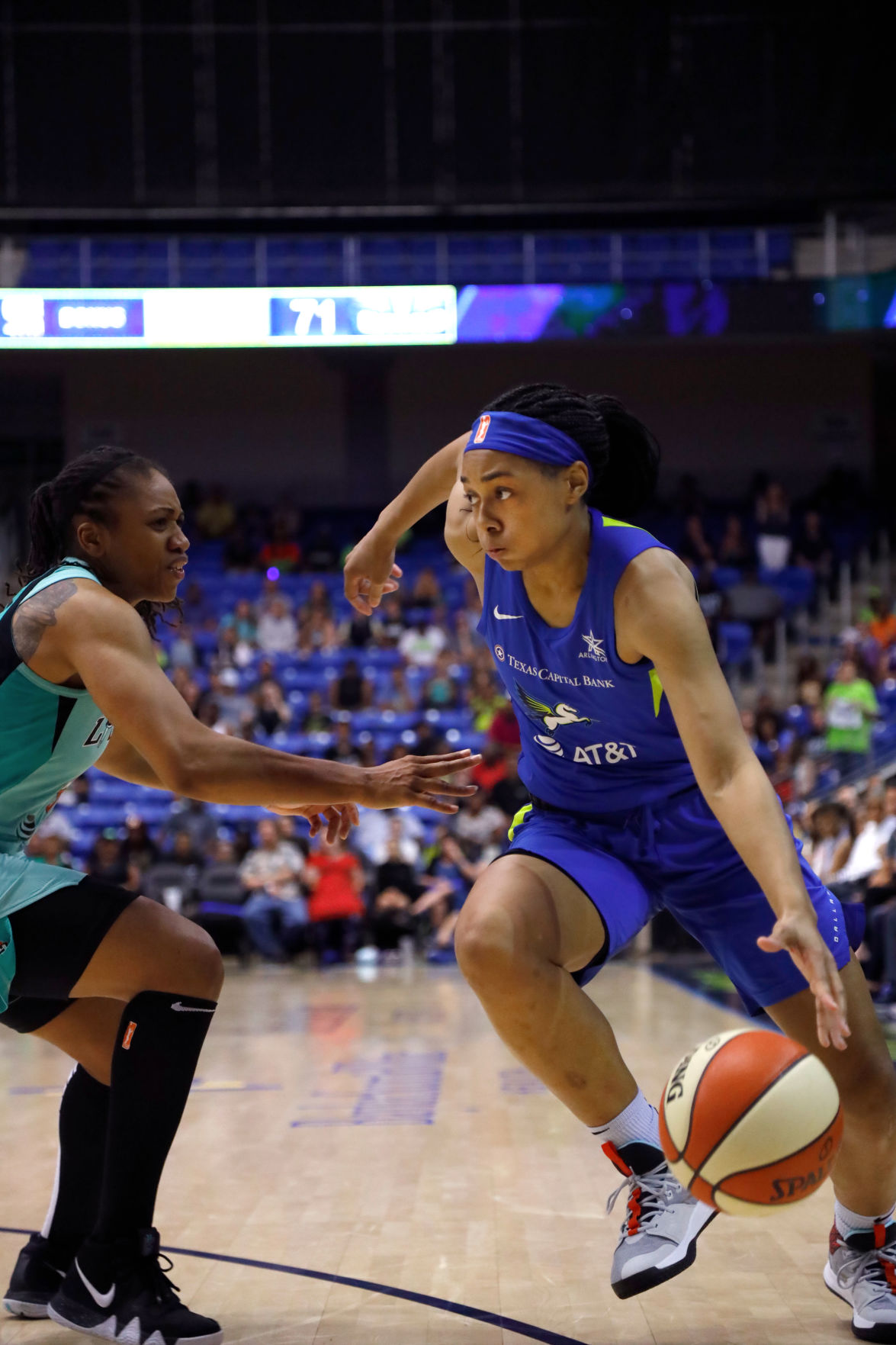 Allisha Gray scores career-high 22 points, leads Wings to third consecutive victory